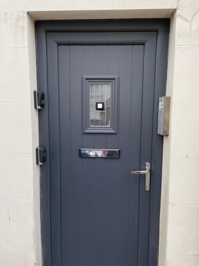 2 Bedroom Flat In Stornoway Town Centre Exterior foto