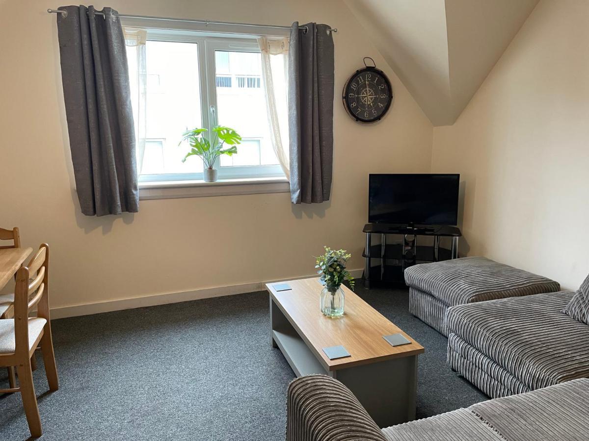 2 Bedroom Flat In Stornoway Town Centre Exterior foto
